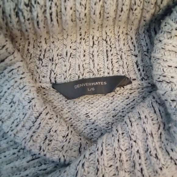 Denver Hayes sweater - Picture 2 of 2